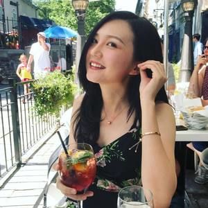 Meet your Posher, Crystal